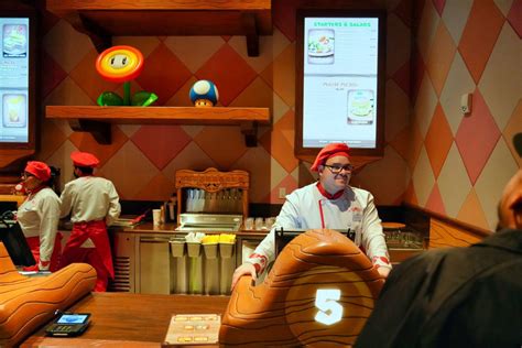 Photos Video Full Tour Of Toadstool Cafe At Super Nintendo World In