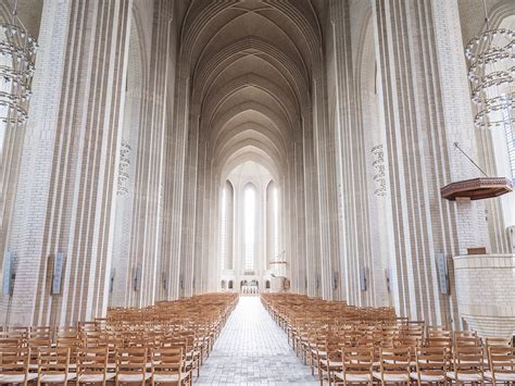 Photos Capture the Beauty of Expressionist Church Architecture