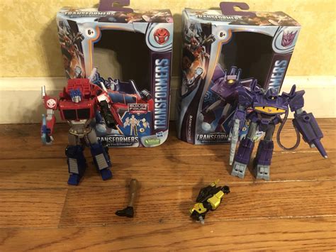 Review For Transformers Earthspark One Step Flip Changer Swindle And