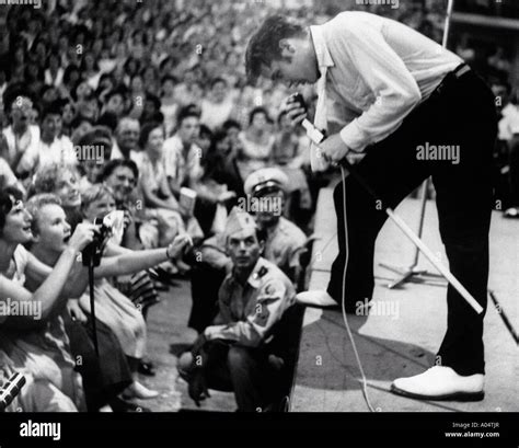 Elvis Presley With Fans At A 1956 Concert In Tampa Florida Stock Photo