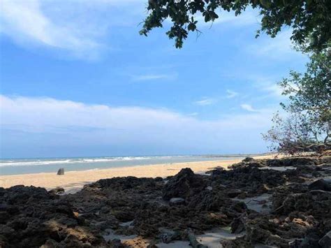 5 Gorgeous Beach in Madura Island that You Shouldn't Miss! - Wisata Diary