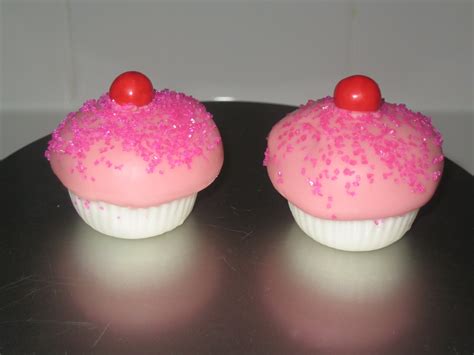 Iced by Amy: Cupcake Cake Pops