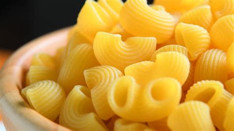 Cycles Render Engine Looking For Pasta Material Blender Stack Exchange