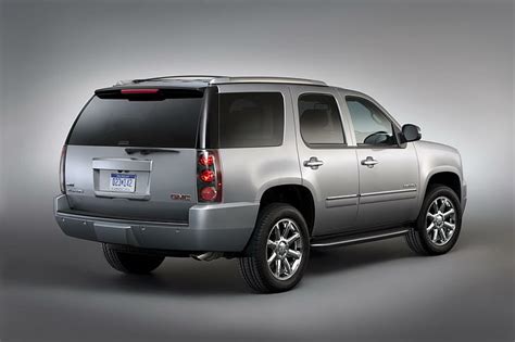 Hd Wallpaper Gmc Yukon Heritage Edition 2012 Gmc Yukon Denali Suv Car Wallpaper Flare