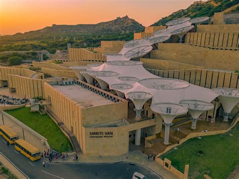 smritivan earthquake memorial museum bhuj kutch attraction