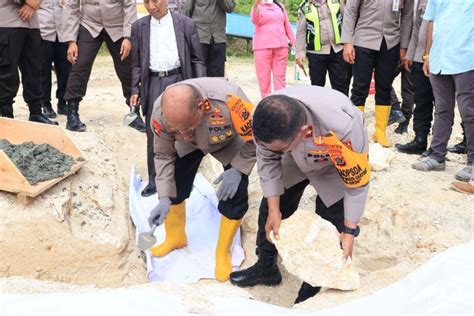 Kapolda Papua Lakukan Peletakan Batu Pertama Pembangunan Ger