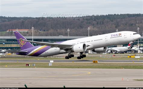 Hs Tkv Thai Airways Boeing D Er Photo By Richard Toft Id