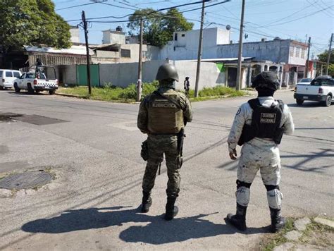 Aseguran vehículos e inmueble en operativo de fuerzas federales en