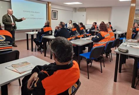 M S De Cien Voluntarios Y Voluntarias De Protecci N Civil Participan En