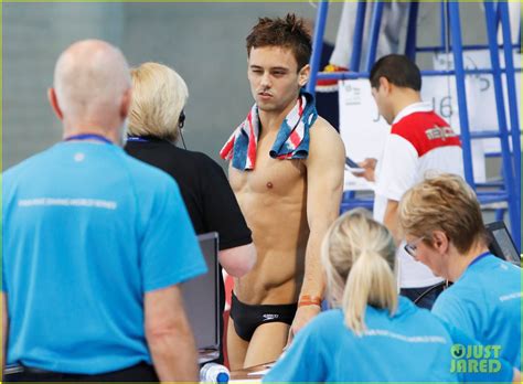 Tom Daley Shows Off Ripped Body After Winning Gold Medal Photo