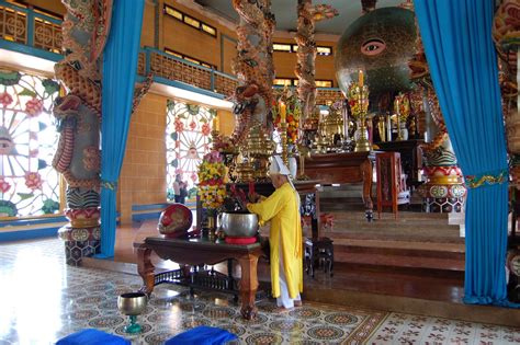 Youhavebeenupgraded Places Of Interest Cao Dai Tempel