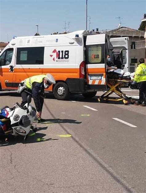 San Felice Motociclista Resta Ferito In Uno Scontro Lungo Via Degli