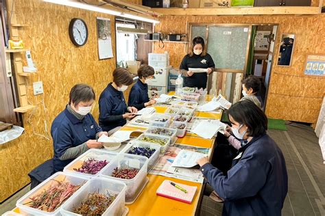 女性花き生産者で相互交流 八幡平市でリンドウ加工研修会 Ja新いわて