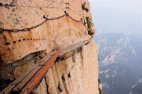 22 Most Dangerous Hiking Trails Ranked