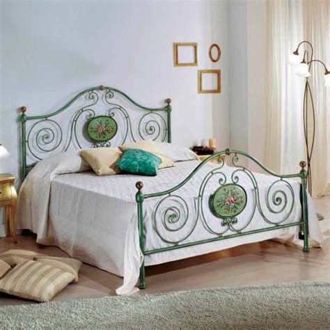 Letto Matrimoniale Classico In Ferro Battuto Con Decoro Rachael