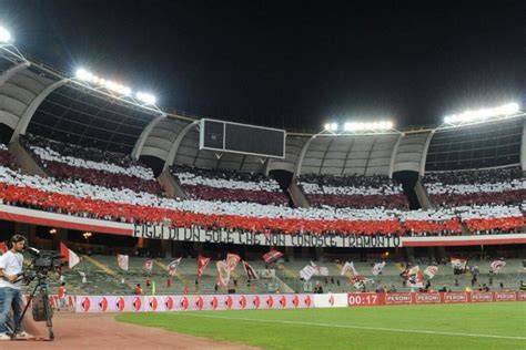 Coreografia Bari Reggina Il Comunicato Dei Gruppi Della Curva Nord