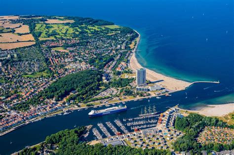 Luftaufnahme Travemünde Ortskern am Uferbereich des Trave