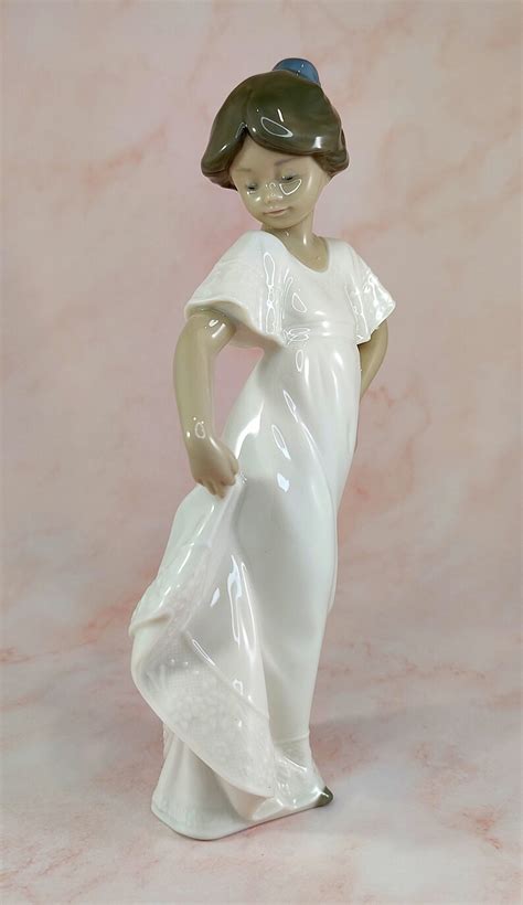 Lladro Girl Figurine How Pretty Daisa Porcelain Etsy