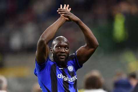 Juventus Hold Transfer Talks With Chelsea Over 97 5m Flop Romelu