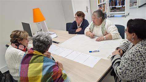 Les centres sociaux aident les seniors à partir en vacances