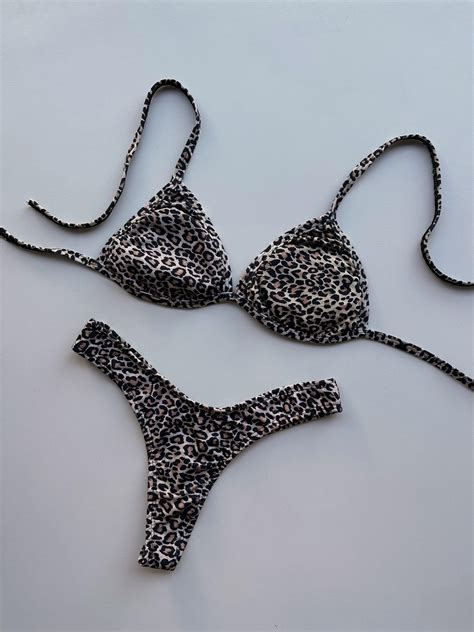 ÚLTIMAS UNIDADES Bikini Safari bombi chica BRUNE