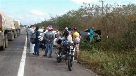 Acidente Entre Dois Carros Deixa Duas Pessoas Mortas Em Cascavel G