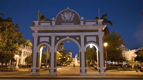 Cienfuegos city walk : Cuba | Visions of Travel