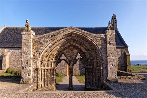 Lieux Incontournables De La Bretagne La Chapelle Saint Mathieu