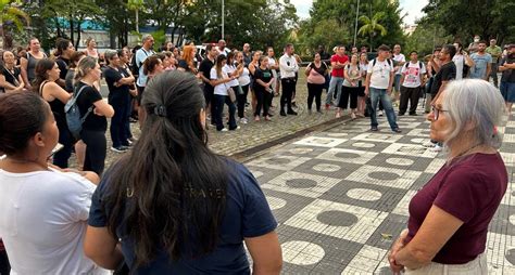 DIAS DE LUTA Inês Paz