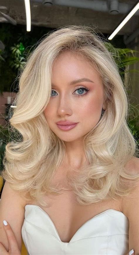 32 Trendy Blonde Hair Colour Ideas Light Honey Blonde Summer Blonde