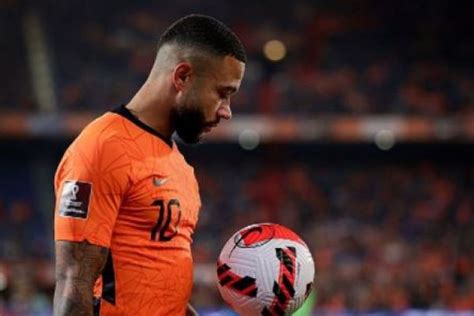 Memphis Depay Bio And Career Networth Height Salary