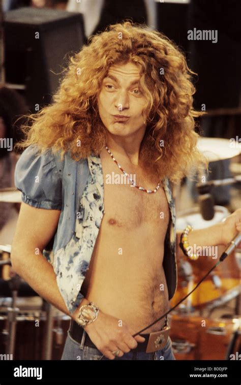 Led Zeppelin 1975 Fotografías E Imágenes De Alta Resolución Alamy