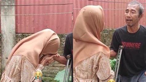 Kisah Wanita Asal Sumut Bertemu Bapak Kandung Setelah 22 Tahun Berpisah