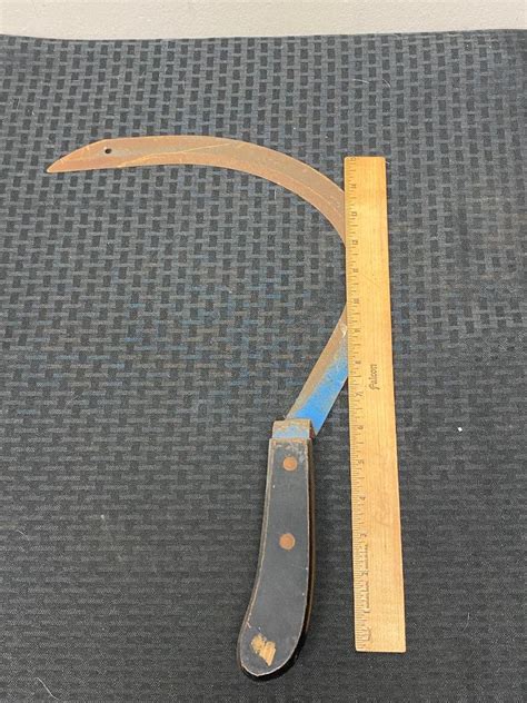 Vintage Handheld Sickle Scythe Estatesales Org