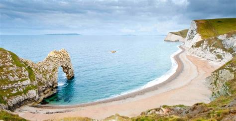 Holiday cottages by the sea, beach and coast