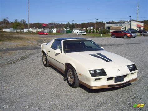 1984 Beige Chevrolet Camaro Z28 55487777 Photo 3 Car