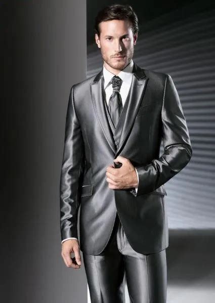 New Arrival Groom Tuxedo Shiny Gray Groomsmen Peak Lapel Weddingdinner Suits Best Man