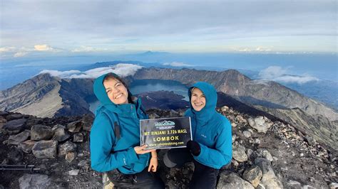 Mount Rinjani Trekking Package 2 Days 1 Night