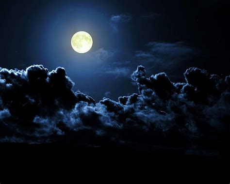 Haunting Moon Clouds Dark Moonlight Night Hd Wallpaper Peakpx