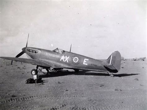 Asisbiz Spitfire Mkvbtrop Saaf 1sqn Axe Ep652 1943 01