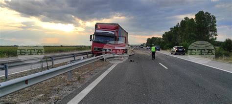 Верижна катастрофа затруднява движението в района на 127 и км на магистрала Тракия в посока