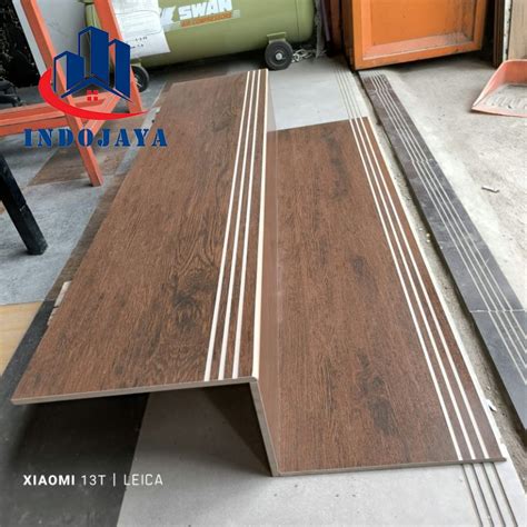 Jual Granit Tangga Motif Kayu X X X X List Keramik