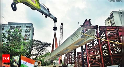 Mumbai Girder Work For Gokhale Bridge Begins Bmc Plans Partial