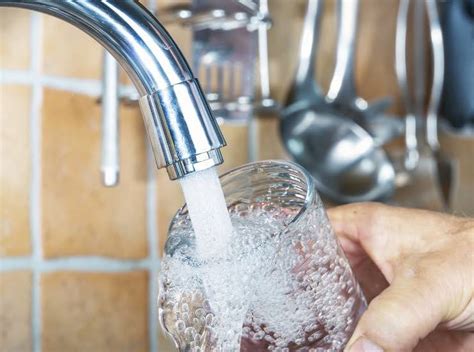 Acqua Del Rubinetto Si Pu Bere O No La Grave Minaccia Alla Nostra