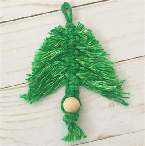 Macrame Diy Christmas Tree Ornament Tutorial Crafting On The Fly