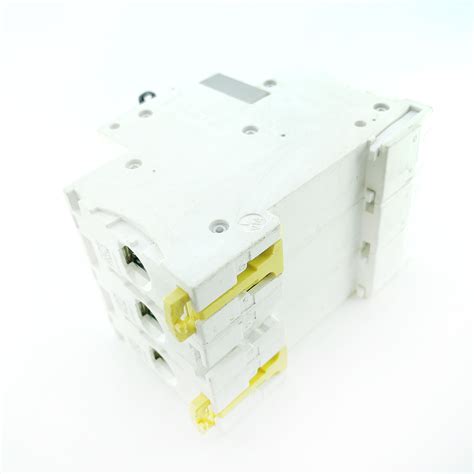 Mcb S Schneider Electric Ic H C A C A Pole Phase Mcb