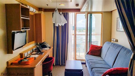 Disney Dream Cabin Tour & Review: Deluxe Oceanview Stateroom with ...