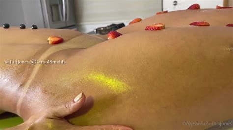 Lili And Carol Lesbian Sex