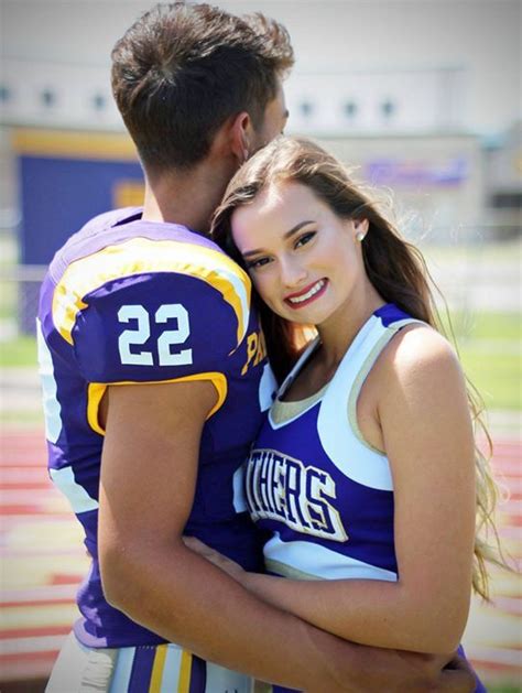 Football Cheerleader Couple Football Cheerleader Couple Cute Couples