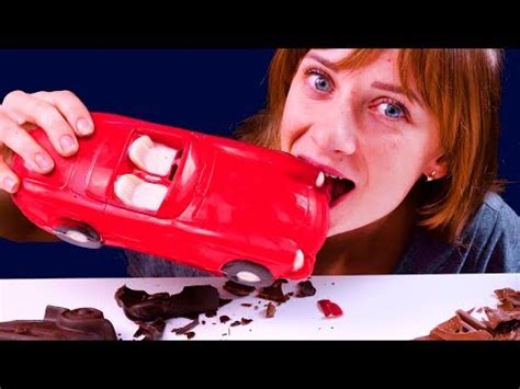 ASMR EATING EDIBLE CHOCOLATE TOY CARS EXTREME CRUNCHY EATING SOUNDS MUKBANG